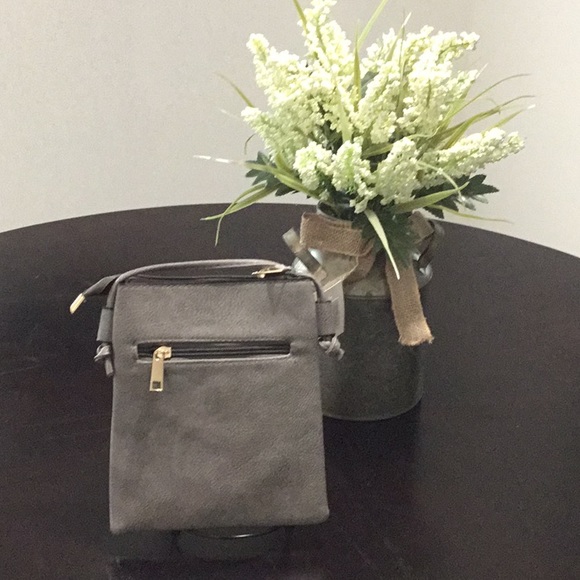 Bundle of two Mini Crossbody Bags - Picture 2 of 4